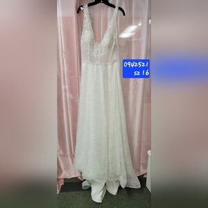 Elegant Sz 16 Ivory Fiore Lace With Sparkle  Wedding Dress Name Hosana Nwt